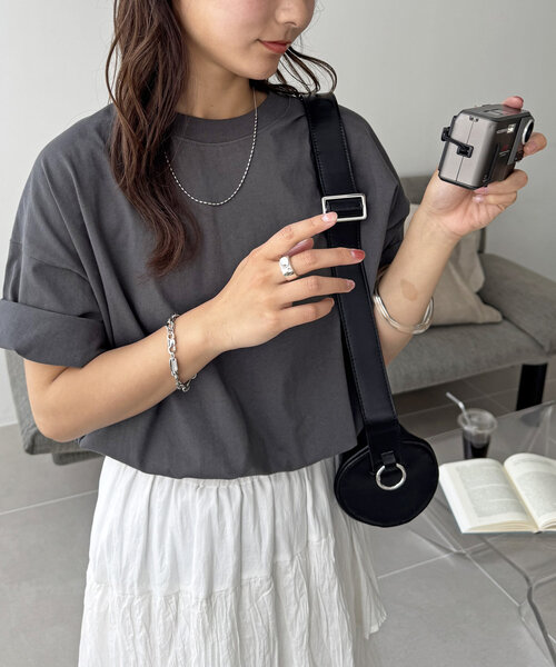 DISCOAT(ディスコート)の「【WEB限定】モノクロフォトバックプリントTシャツ(Tシャツ/カットソー・レディース・チャコールグレー/アイボリー/ホワイト・MEDIUM)」の20枚目の写真