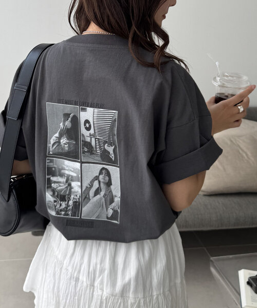 DISCOAT(ディスコート)の「【WEB限定】モノクロフォトバックプリントTシャツ(Tシャツ/カットソー・レディース・チャコールグレー/アイボリー/ホワイト・MEDIUM)」の22枚目の写真