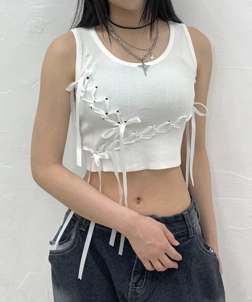 lilful(リルフル)の「レースアップ ランダムリボンデザイン ショート丈タンクトップ(タンクトップ・レディース・ホワイト/ブラック/ブラウン・F)」の19枚目の写真