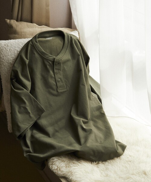 FREAK'S STORE（フリークスストア）の「FREAK’S STORE/フリークスストア AIRDRY 7.7オンス ビックシルエット ヘンリーネックTシャツ/エアドライ ポリエステル Tシャツ/吸水速乾/遮熱性/UVカット（Tシャツ/カットソー・メンズ・ホワイト/ブラック/チャコールグレー/オリーブ/ミント/サックスブルー・SMALL/MEDIUM/LARGE）」の14枚目の写真