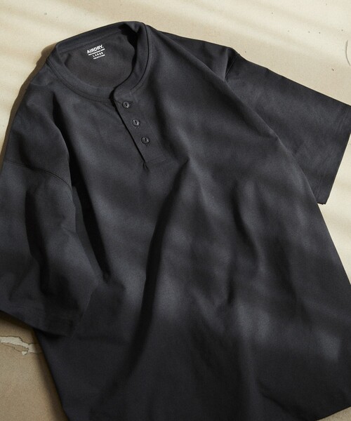FREAK'S STORE（フリークスストア）の「FREAK’S STORE/フリークスストア AIRDRY 7.7オンス ビックシルエット ヘンリーネックTシャツ/エアドライ ポリエステル Tシャツ/吸水速乾/遮熱性/UVカット（Tシャツ/カットソー・メンズ・ホワイト/ブラック/チャコールグレー/オリーブ/ミント/サックスブルー・SMALL/MEDIUM/LARGE）」の16枚目の写真