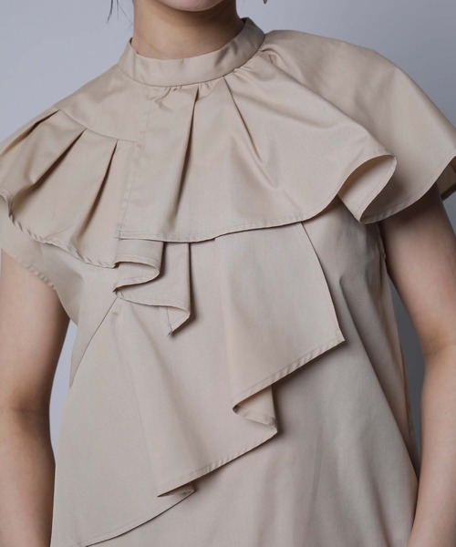 RAW FUDGE（ローファッジ）の「アシメケープフリルブラウス（シャツ/ブラウス・レディース・オフホワイト/サックスブルー/ブラック/ベージュ・M）」の21枚目の写真