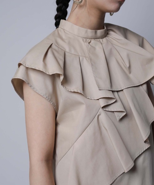 RAW FUDGE（ローファッジ）の「アシメケープフリルブラウス（シャツ/ブラウス・レディース・オフホワイト/サックスブルー/ブラック/ベージュ・M）」の22枚目の写真