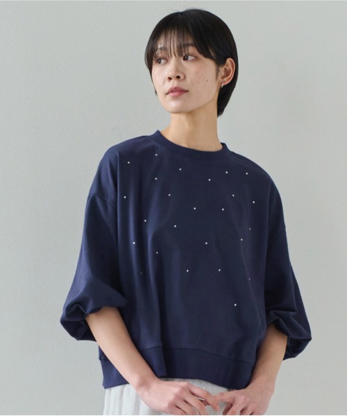 IEDIT（イディット）の「ＩＥＤＩＴ　ゆるっと着映えてトレンド見え　ミニ裏毛ラインストーントップス（Tシャツ/カットソー・レディース・ネイビー/グレー・L/M/3L/LL）」の2枚目の写真