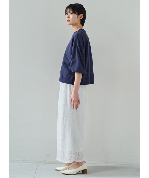 IEDIT(イディット)の「IEDIT ゆるっと着映えてトレンド見え ミニ裏毛ラインストーントップス(Tシャツ/カットソー・レディース・ネイビー/グレー・L/M/3L/LL/S)」の15枚目の写真