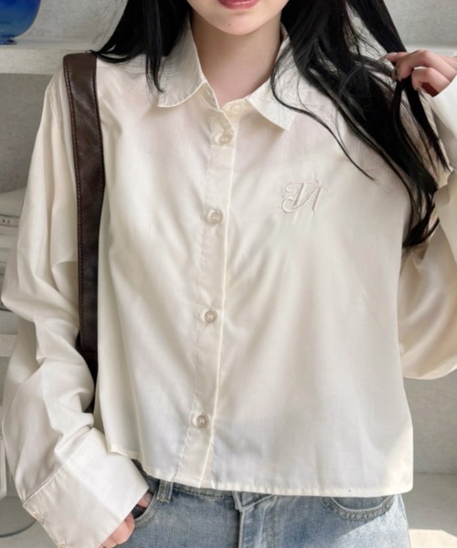 TREOVER(トレオーバー)の「刺繍入り ショート丈シャツ(シャツ/ブラウス・レディース・アイボリー・MEDIUM/LARGE)」の1枚目の写真