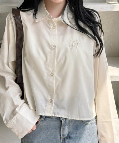 TREOVER(トレオーバー)の「刺繍入り ショート丈シャツ(シャツ/ブラウス・レディース・アイボリー・MEDIUM/LARGE)」の3枚目の写真