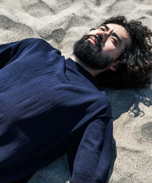 URBAN RESEARCH(アーバンリサーチ)の「new basic WOOL SILK KNIT T-SHIRTS(ニット/セーター・メンズ・ブラック/ネイビー・MEDIUM/LARGE)」の4枚目の写真