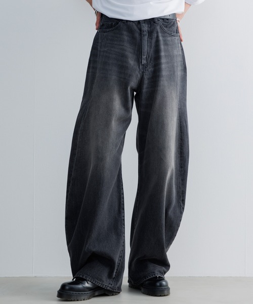 Baggy silhouette curve denim / バギーシルエットカーブデニム