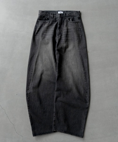 Baggy silhouette curve denim / バギーシルエットカーブデニム