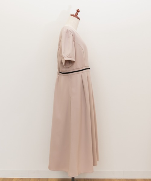 CLETTE（クレット）の「パフスリーブロングワンピース（ワンピース・レディース・アイボリー/ラベンダー/ピンク・3L/LL/4L）」の14枚目の写真