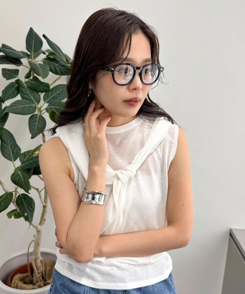 fredy emue(フレディエミュ)の「セルフレーム調光レンズサングラス(サングラス・レディース・ブラック・FREE)」の4枚目の写真