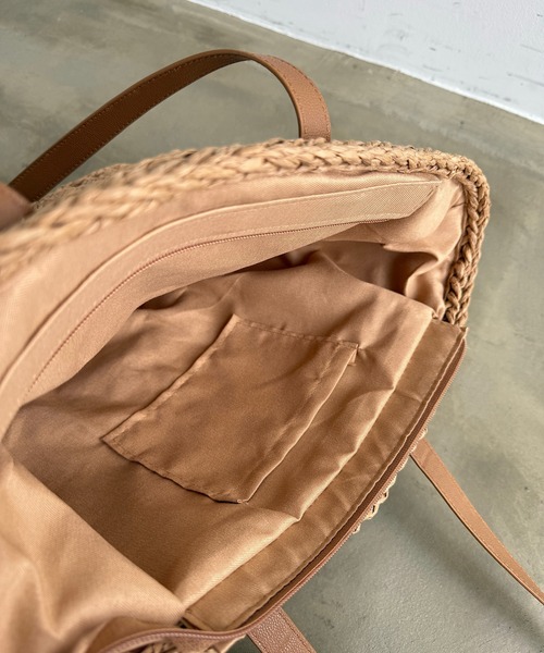 Lunea（ルネア）の「クロスステッチサマートートバッグ（かごバッグ・レディース・ホワイト/ブラウン・FREE）」の4枚目の写真