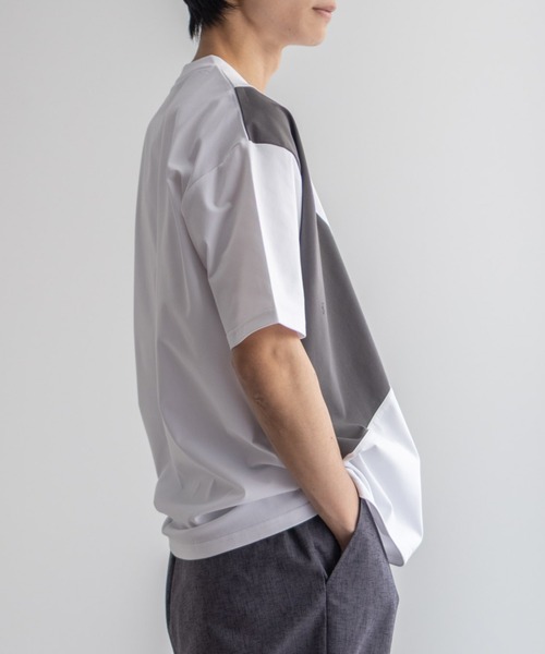 URBAN COLLECTION(アーバンコレクション)の「URBANCOLECTION AIR Smoosy 切替えTシャツ【接触冷感 UVカット 吸水速乾 毛玉になりにくい 軽量 ストレッチ】(Tシャツ/カットソー・メンズ・ホワイト/ネイビー/ブラック/グレイッシュベージュ・S/M/L/XL)」の17枚目の写真
