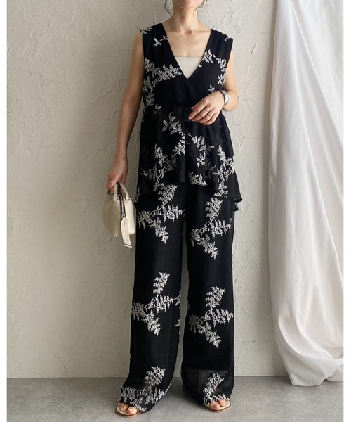 ⭐️みー⭐️　Vin 新品.*˚‧ ボタニカル柄モノトーンニットパンツ GEMINI】ニットパンツ | Whim Gazette(ウィム ガゼット