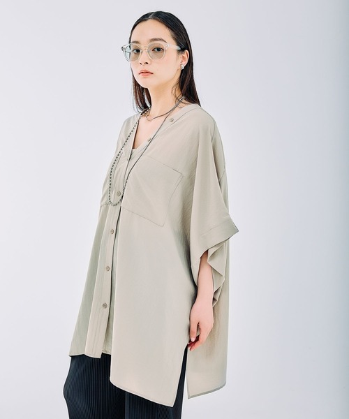 LEPSIM(レプシィム)の「VネックBIGシャツチュニックSS2 2497045(チュニック・レディース・チャコールグレー/オフホワイト/ミント/ライトパープル/グレイッシュベージュ・FREE)」の15枚目の写真