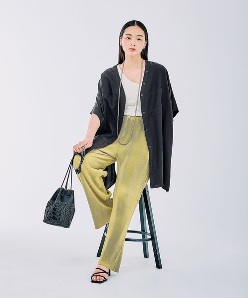 LEPSIM(レプシィム)の「VネックBIGシャツチュニックSS2 2497045(チュニック・レディース・チャコールグレー/オフホワイト/ミント/ライトパープル/グレイッシュベージュ・FREE)」の19枚目の写真