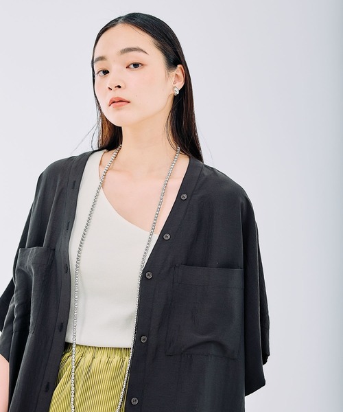 LEPSIM(レプシィム)の「VネックBIGシャツチュニックSS2 2497045(チュニック・レディース・チャコールグレー/オフホワイト/ミント/ライトパープル/グレイッシュベージュ・FREE)」の22枚目の写真