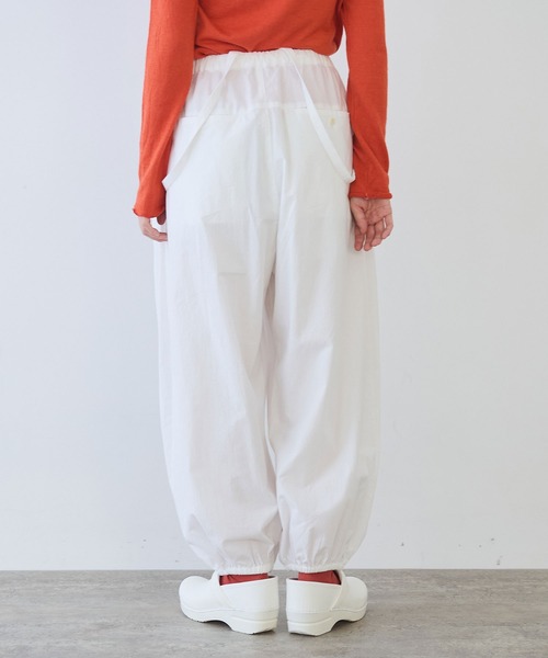 bulle de savon(ビュルデサボン)の「コットン/ポプリン ギャザーパンツ(その他パンツ・レディース・ホワイト/チャコールグレー・FREE)」の5枚目の写真