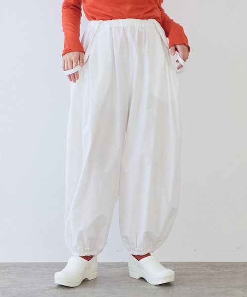 bulle de savon(ビュルデサボン)の「コットン/ポプリン ギャザーパンツ(その他パンツ・レディース・ホワイト/チャコールグレー・FREE)」の3枚目の写真