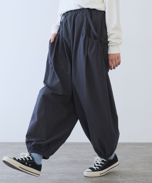 bulle de savon(ビュルデサボン)の「コットン/ポプリン ギャザーパンツ(その他パンツ・レディース・ホワイト/チャコールグレー・FREE)」の15枚目の写真