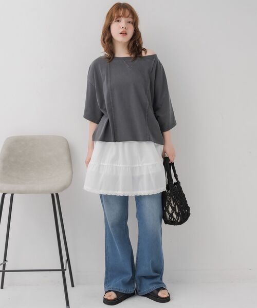 RETRO GIRL（レトロガール）の「リメイク切替ワンショルTEE（Tシャツ/カットソー・レディース・チャコールグレー/パープル/ベージュ・FREE）」の12枚目の写真