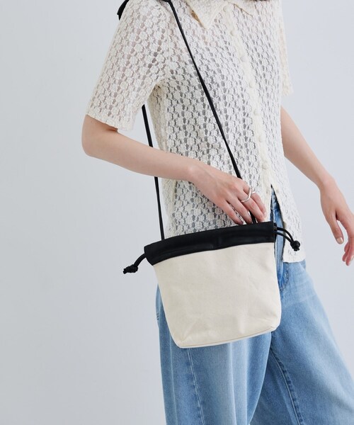 GALLEST（ギャレスト）の「キャンバス巾着ショルダー（ショルダーバッグ・レディース・ベージュ/ブラック・00）」の13枚目の写真