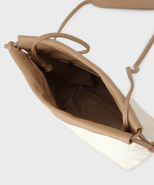 GALLEST（ギャレスト）の「キャンバス巾着ショルダー（ショルダーバッグ・レディース・ベージュ/ブラック・00）」の7枚目の写真