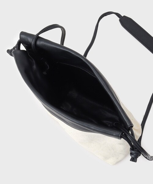 GALLEST（ギャレスト）の「キャンバス巾着ショルダー（ショルダーバッグ・レディース・ベージュ/ブラック・00）」の8枚目の写真