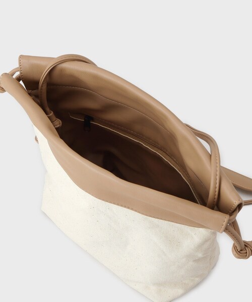 GALLEST（ギャレスト）の「キャンバス巾着ショルダー（ショルダーバッグ・レディース・ベージュ/ブラック・00）」の10枚目の写真