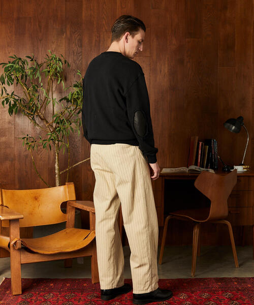 schott(ショット)の「Schott/ショット/LEATHER ELBOW PATCH SWEAT/レザー エルボーパッチ スウェット(スウェット・メンズ・ネイビー/ブラック・M/L/XL/2XL)」の9枚目の写真
