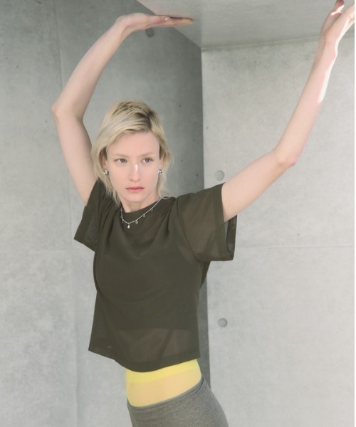 Muel Chic(ミュエルシック)の「Luxe tulle CS リュクスチュールカットソー(Tシャツ/カットソー・レディース・ホワイト/ブラック/グレー/オリーブ・FREE)」の11枚目の写真