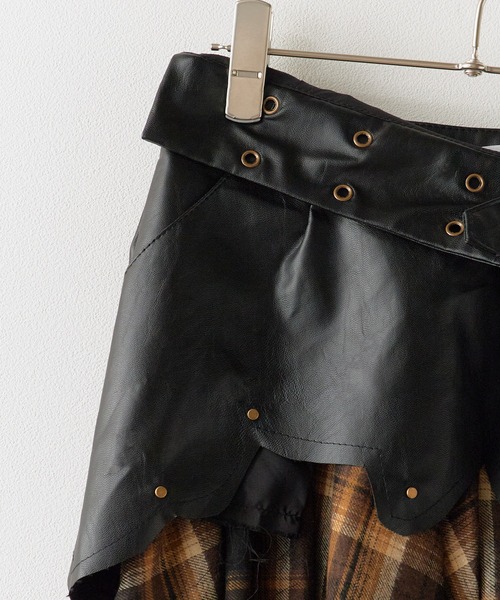 Chick(チック)の「Leather layered check skirt / レザーレイヤード チェックスカート(スカート・レディース・ブラウン・FREE)」の6枚目の写真