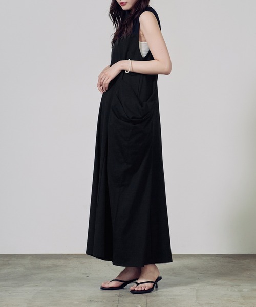 c/est(シーエ)の「c/est/シーエ SARA ワンピ―ス 秋物 秋服 2026年秋冬(ワンピース・レディース・ブラック・FREE)」の8枚目の写真