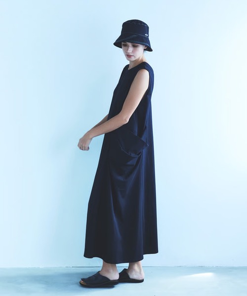 c/est(シーエ)の「c/est/シーエ SARA ワンピ―ス 秋物 秋服 2026年秋冬(ワンピース・レディース・ブラック・FREE)」の18枚目の写真