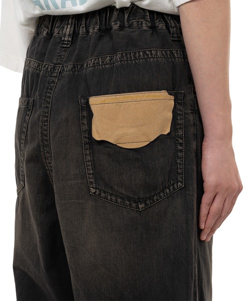 Maison MIHARA YASUHIRO（メゾンミハラヤスヒロ）の「Light Denim Wide Pants（デニムパンツ・メンズ・インディゴブルー/ブラック・44/46）」の9枚目の写真