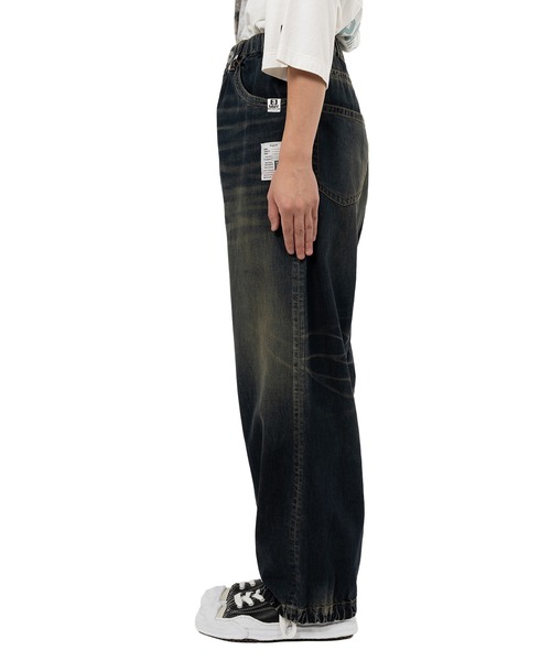 Maison MIHARA YASUHIRO（メゾンミハラヤスヒロ）の「Light Denim Wide Pants（デニムパンツ・メンズ・インディゴブルー/ブラック・44/46）」の13枚目の写真