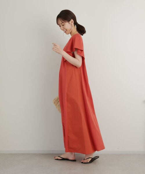 un dix cors（アンディコール）の「《綿100％・着るだけで様になる》コットンシルケット天竺フレアワンピース（ワンピース・レディース・チャコールグレー/ブラック/レッド・FREE）」の9枚目の写真