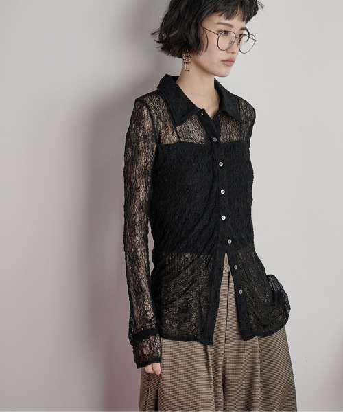 THE YOn(ザヨン)の「ストレッチレースポロカーディガン(Tシャツ/カットソー・レディース・アイボリー/グレイッシュベージュ/ブラック・FREE)」の6枚目の写真