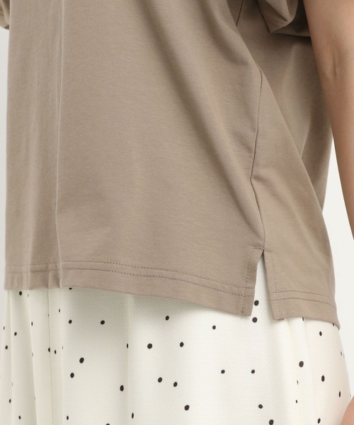 Andemiu(アンデミュウ)の「【接触冷感・吸水速乾・UVカット・抗菌消臭】ソデバルーンプルオーバー578699(Tシャツ/カットソー・レディース・ブラック/オフホワイト/モカ・FREE)」の14枚目の写真