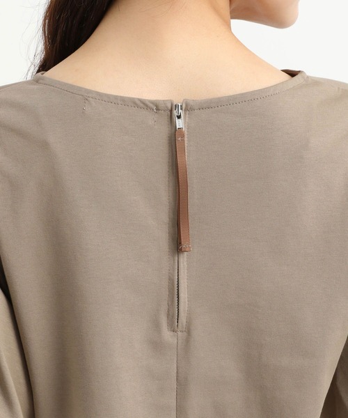 Andemiu(アンデミュウ)の「【接触冷感・吸水速乾・UVカット・抗菌消臭】ソデバルーンプルオーバー578699(Tシャツ/カットソー・レディース・ブラック/オフホワイト/モカ・FREE)」の15枚目の写真