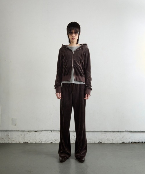 NVRFRGT(ネヴァーフォーゲット)の「VELOUR ZIP UP HOODIE(パーカー・メンズ・ブラウン/グレー・1/2)」の7枚目の写真