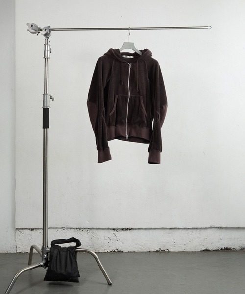 NVRFRGT(ネヴァーフォーゲット)の「VELOUR ZIP UP HOODIE(パーカー・メンズ・ブラウン/グレー・1/2)」の13枚目の写真