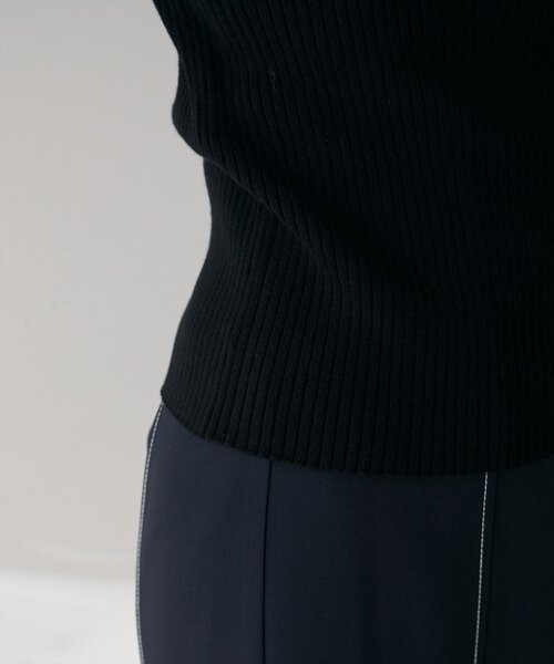 natural couture（ナチュラルクチュール）の「袖レースアシメネックリブニット（ニット/セーター・レディース・モカ/ブラウン/ボルドー/ピンク/ブラック/グレイッシュベージュ/チャコールグレー/オフホワイト・FREE）」の9枚目の写真