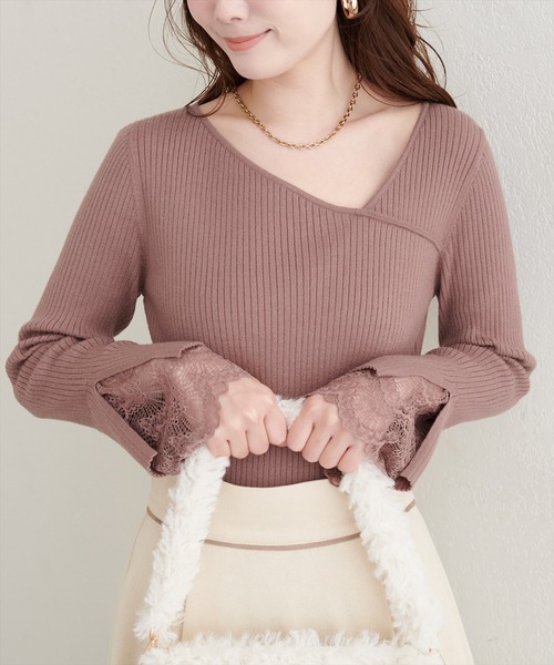 natural couture（ナチュラルクチュール）の「袖レースアシメネックリブニット（ニット/セーター・レディース・モカ/ブラウン/ボルドー/ピンク/ブラック/グレイッシュベージュ/チャコールグレー/オフホワイト・FREE）」の6枚目の写真