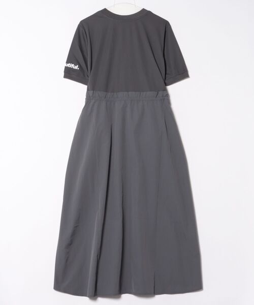 Three Four Time（ｽﾘｰﾌｫｰﾀｲﾑ）の「布帛切替ハーフスリーブロゴワンピース（ワンピース・レディース・チャコールグレー/ベージュ・FREE）」の18枚目の写真