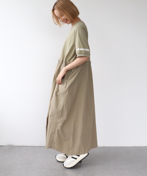 Three Four Time（ｽﾘｰﾌｫｰﾀｲﾑ）の「布帛切替ハーフスリーブロゴワンピース（ワンピース・レディース・チャコールグレー/ベージュ・FREE）」の9枚目の写真