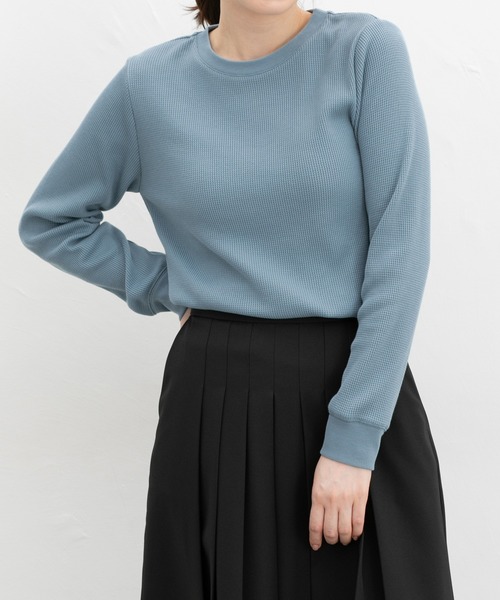 Honeys（ハニーズ）の「ワッフルＴシャツ（Tシャツ/カットソー・レディース・ブラック/ブラック×ベージュ/コーラルピンク/ピンク系その他/サックスブルー/杢グレー/オフホワイト/ブルー系その他3・LL/L/M/S）」の6枚目の写真