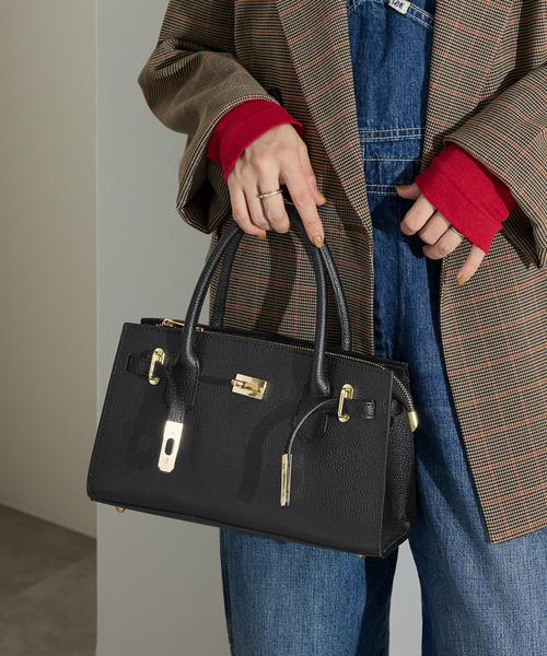 美品　【AULENTTI/オウレンティ】レザーショルダーバッグ 楽天市場】AULENTTI オウレンティ レザー 2way ショルダーバッグ