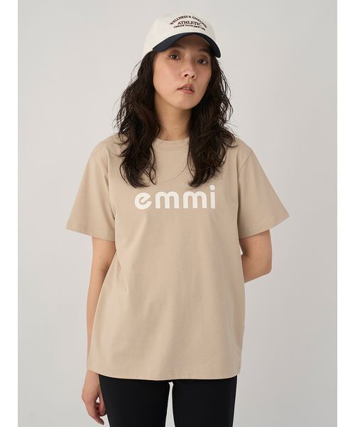 emmi（エミ）の「emmiロゴTシャツ（Tシャツ/カットソー・レディース・ベージュ/ホワイト/チャコールグレー/ブルー・F）」の4枚目の写真